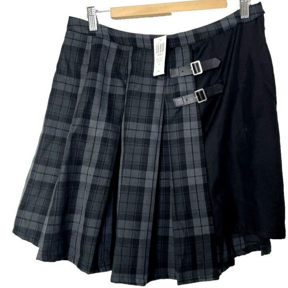 Hot Topic Size XL Gothic Grunge Black Gray Plaid Pleat Mini Skirt Buckles New